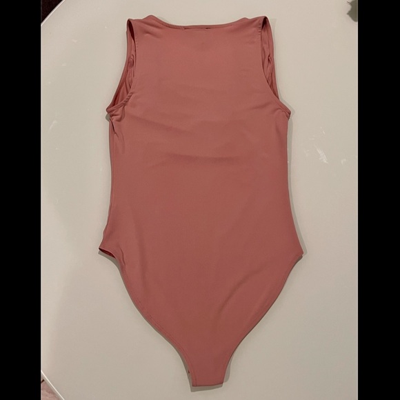 low cut pink bodysuit - Picture 2 of 2